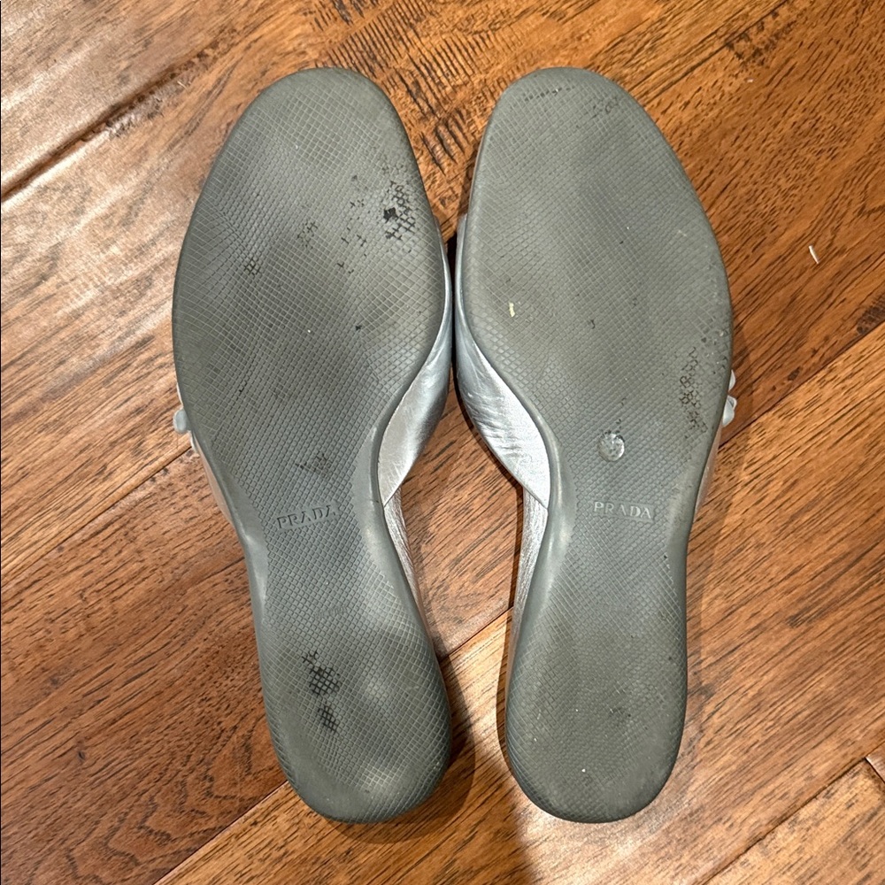 Prada Metallic Silver Floral Sandals - Picture 2 of 3